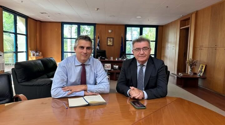 Νίκος Σταυρέλης – Χρίστος Δήμας: Στο τραπέζι κρίσιμα έργα και εκκρεμότητες του Δήμου Κορινθίων