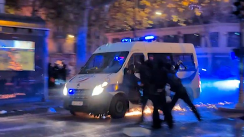 Γαλλία: Ακραία βία στους δρόμους – Επεισόδια, πυρκαγιές, λεηλασίες και εκατοντάδες συλλήψεις