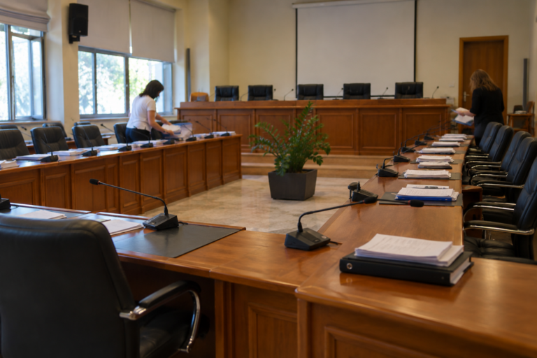Κόρινθος: Δύο συνεδριάσεις του Δημοτικού Συμβουλίου τη Δευτέρα – Η μία επαναληπτική μετά από ματαίωση